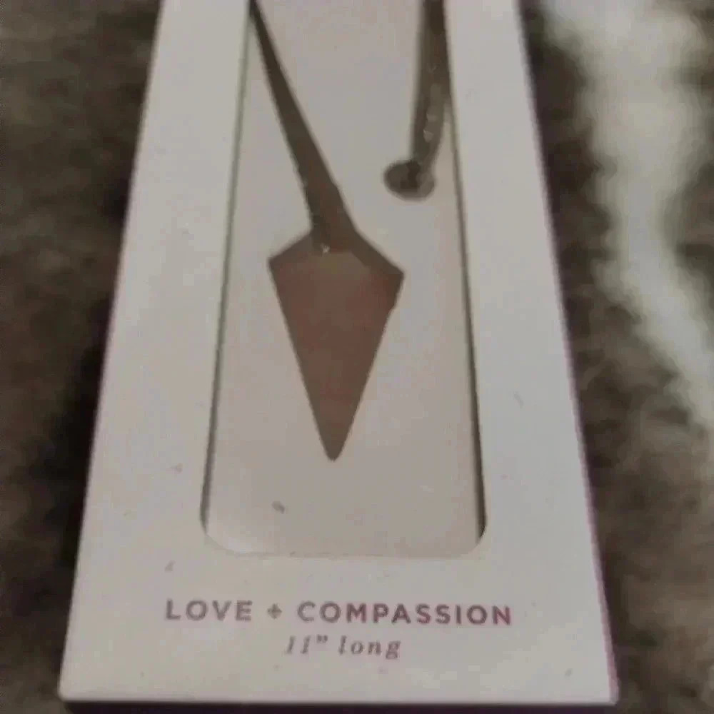 Rose quartz pendulum